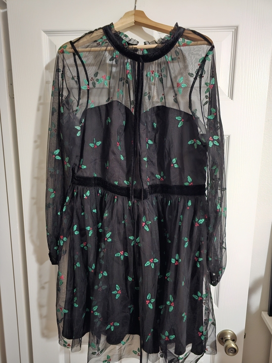 Unique Vintage Dresses & Skirts - Like New 3X Unique Vintage Black & Glitter Mistletoe Flare Dress